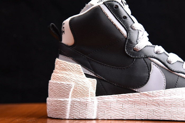 NIKE SHOX R4 X NEYMAR BV0072-002