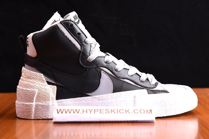 NIKE SHOX R4 X NEYMAR BV0072-002