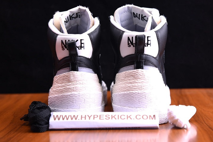 NIKE SHOX R4 X NEYMAR BV0072-002