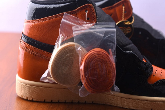 AIR JORDAN 1 RETRO HIGH OG SHATTERED BACKBOARD 3.0 555088-028