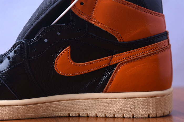 AIR JORDAN 1 RETRO HIGH OG SHATTERED BACKBOARD 3.0 555088-028