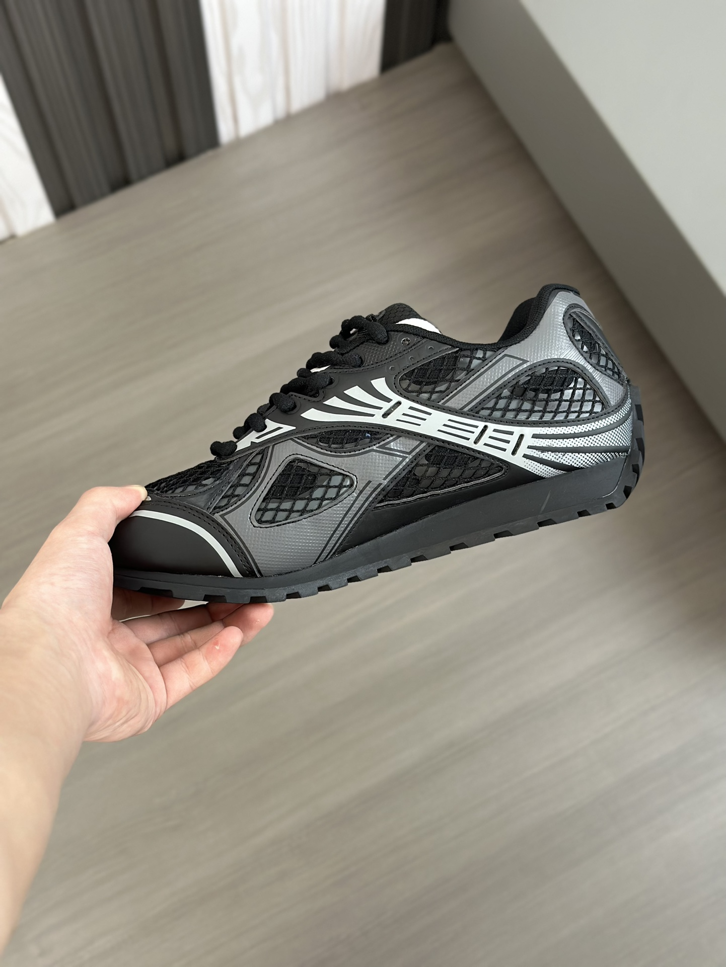 bo*te*ga Ve*ne*ta orbit sneaker